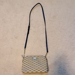 Michael Kors purse 9"×7"